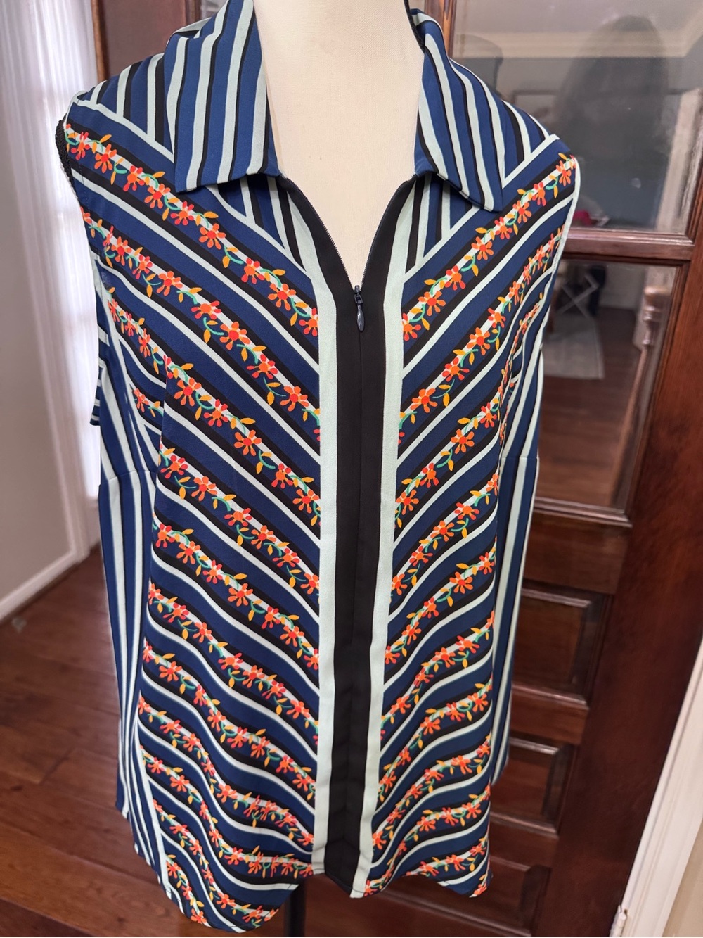 Cabi Striped Floral Sleeveless Zip Front Blouse Top Size L